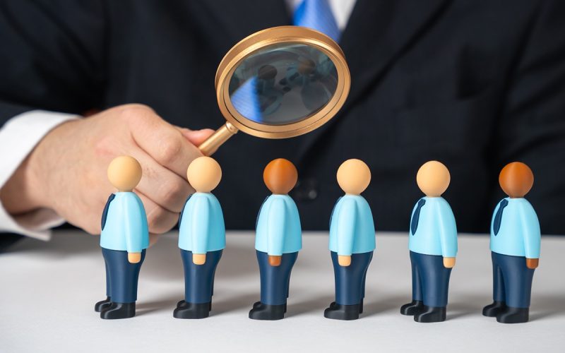 Baixo desemprego aumenta desafio de empresas para encontrar talentos