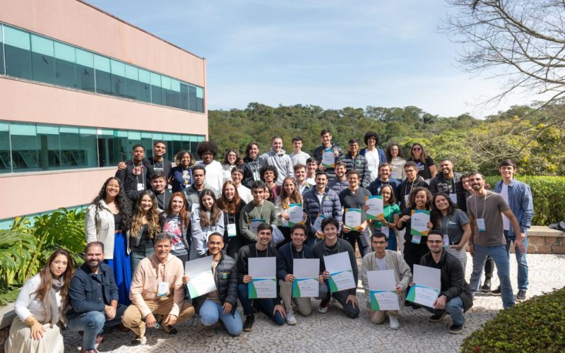 Instituição Estudar disponibiliza oportunidades de bolsas de estudo no Brasil e no exterior