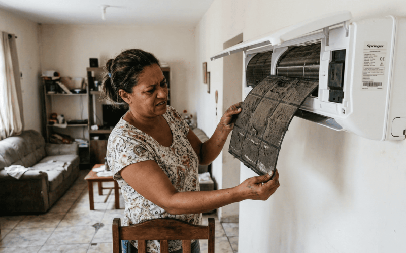 As causas mais comuns do mau cheiro persistente em ambientes residenciais