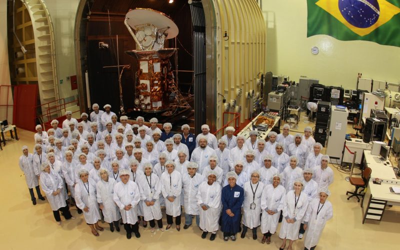 A Profissional que Conecta Inovação, Ciência e Estratégia nos Projetos Espaciais do Brasil