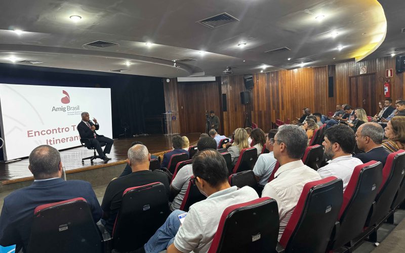 Gestores municipais debatem legalidade da aplicação da CFEM e nova norma do TCE-MG em encontro técnico da AMIG Brasil