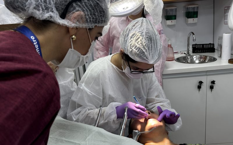 Ação social da FametroMóvel oferece serviços gratuitos de saúde e cidadania em Manaus