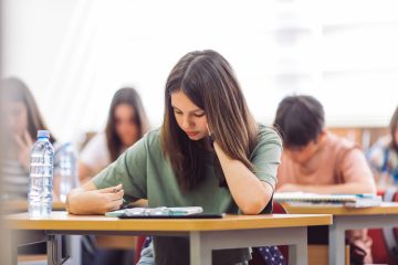 Etapa oferece simulado gratuito para preparar alunos para o Enem