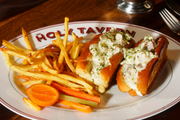 Holy Tavern homenageia a lagosta com um cardápio exclusivo durante o mês de outubro